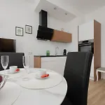Apartment Holzera 6 Close To Medicover And Paley Warschau