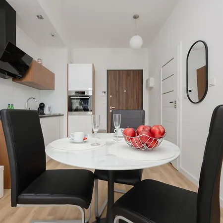 Holzera 6 Close To Medicover And Paley