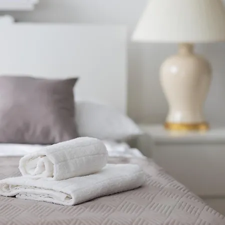 Holzera 6 Close To Medicover And Paley * Varsóvia