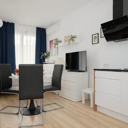 Holzera 6 Close To Medicover And Paley * Warsaw