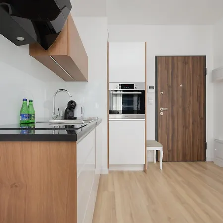 Holzera 6 Close To Medicover And Paley Apartamento