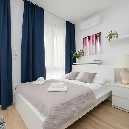 Apartment Holzera 6 Close To Medicover And Paley