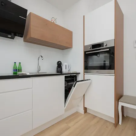 Apartment Holzera 6 Close To Medicover And Paley *