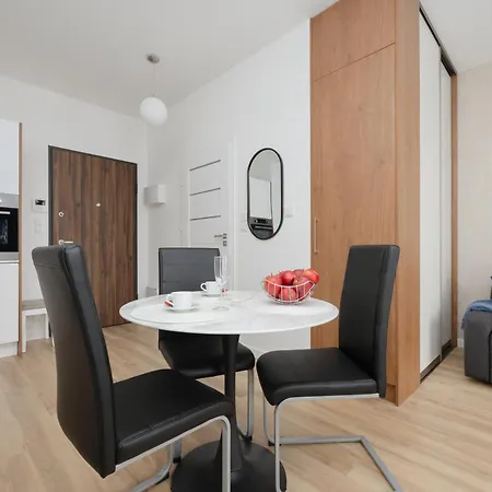 Holzera 6 Close To Medicover And Paley